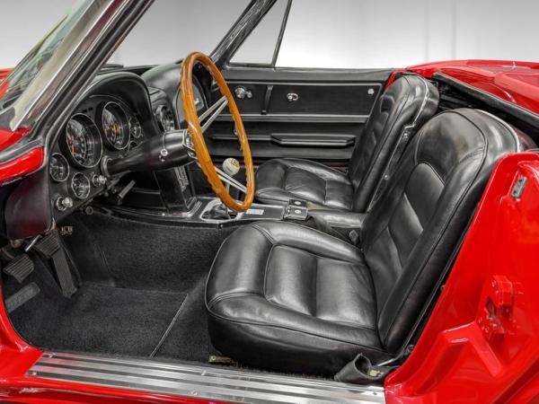 1965 Chevrolet Corvette Roadster 
