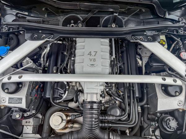 2015 Aston Martin Vantage V8 roadster 