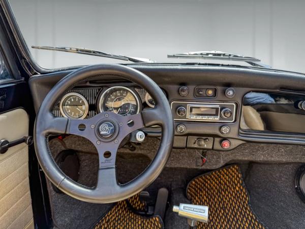 1971 Volkswagen Super Beetle Cabriolet 