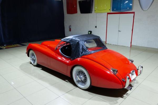 1954 Jaguar XK120 SE ROADSTER 