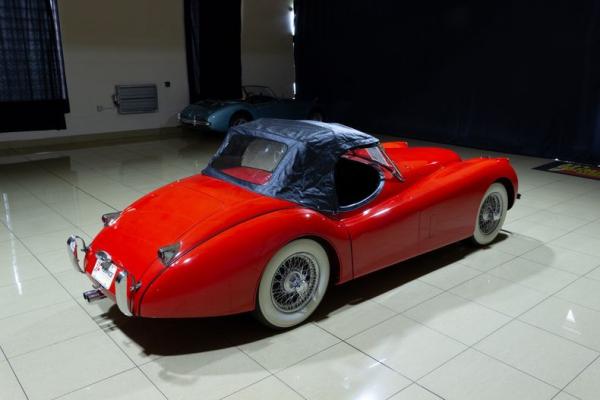 1954 Jaguar XK120 SE ROADSTER 