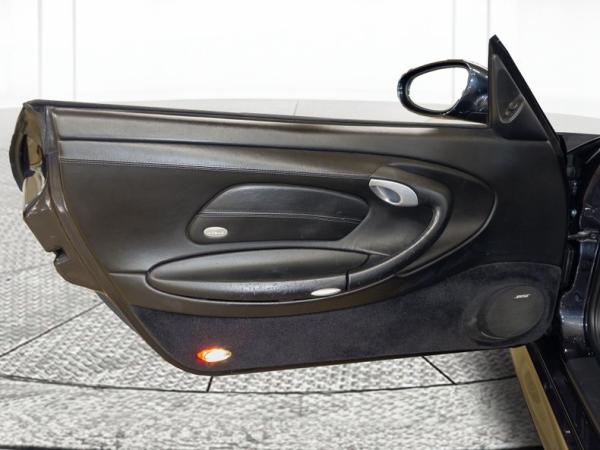 2004 Porsche 911 C4S cabriolet 