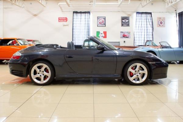 2004 Porsche 911 C4S cabriolet 