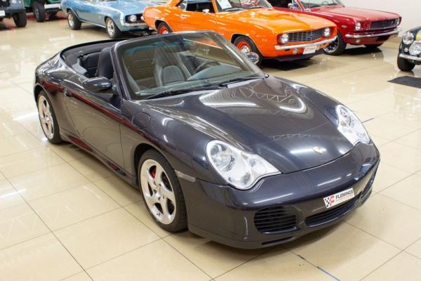 2004 Porsche 911 C4S cabriolet 