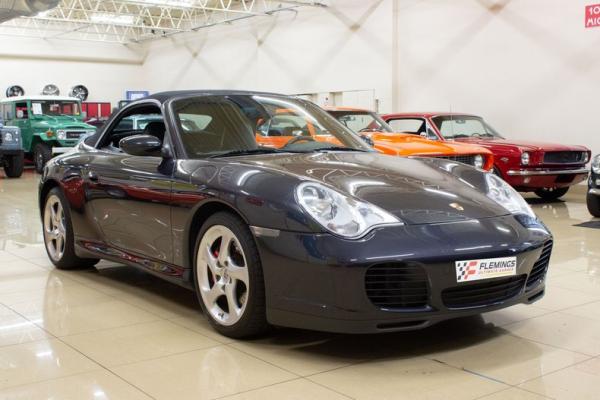 2004 Porsche 911 C4S cabriolet 