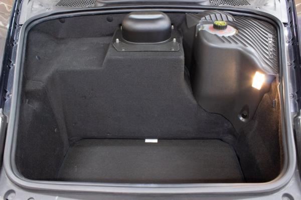2004 Porsche 911 C4S cabriolet 