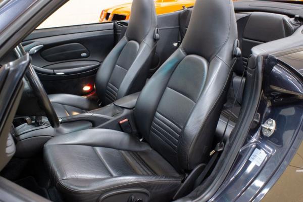 2004 Porsche 911 C4S cabriolet 