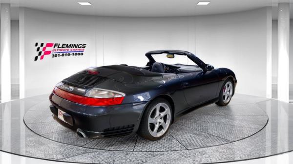 2004 Porsche 911 C4S cabriolet 