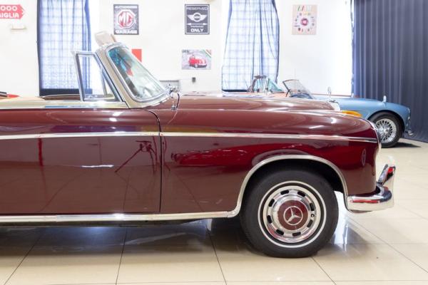 1958 Mercedes-Benz 220S Cabriolet 