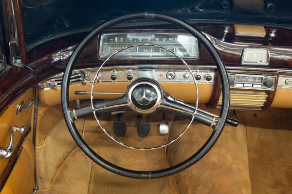 1958 Mercedes-Benz 220S Cabriolet 