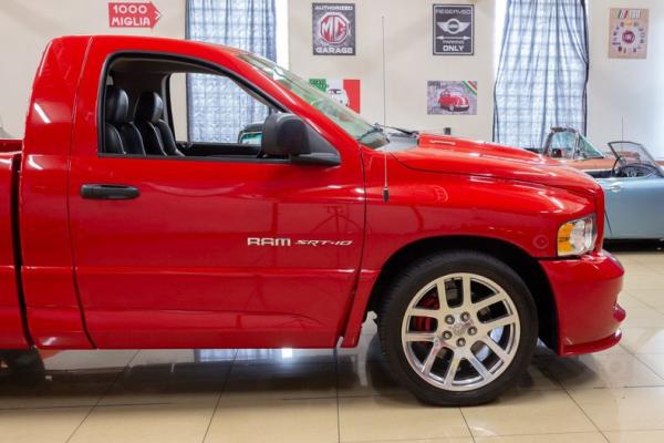 2004 Dodge SRT 10 