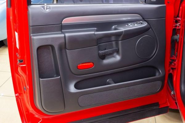 2004 Dodge SRT 10 