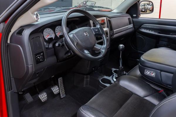 2004 Dodge SRT 10 