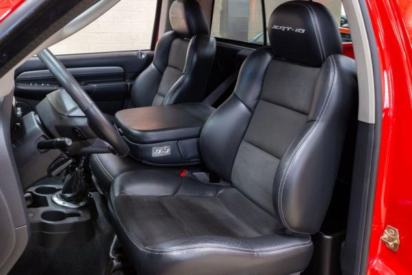 2004 Dodge SRT 10 