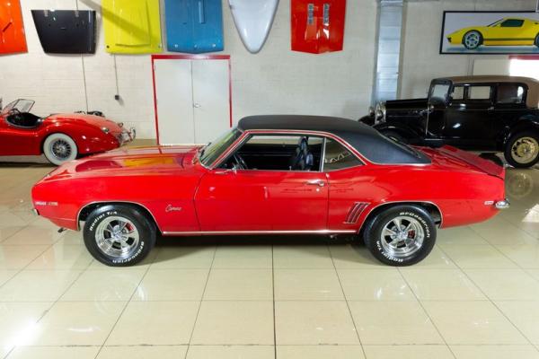 1969 Chevrolet Camaro RS resto-mod 