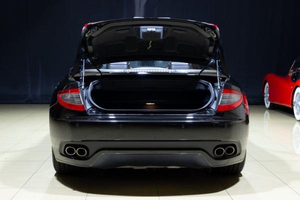 2015 Maserati Gran Turismo 