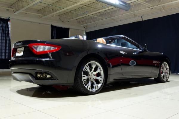 2015 Maserati Gran Turismo 