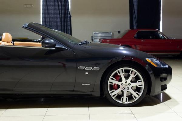 2015 Maserati Gran Turismo 