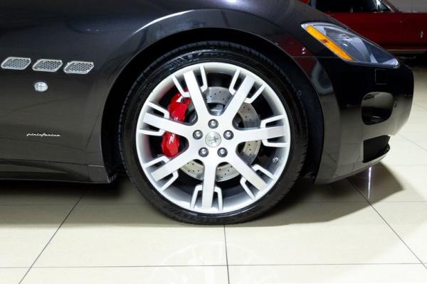 2015 Maserati Gran Turismo 