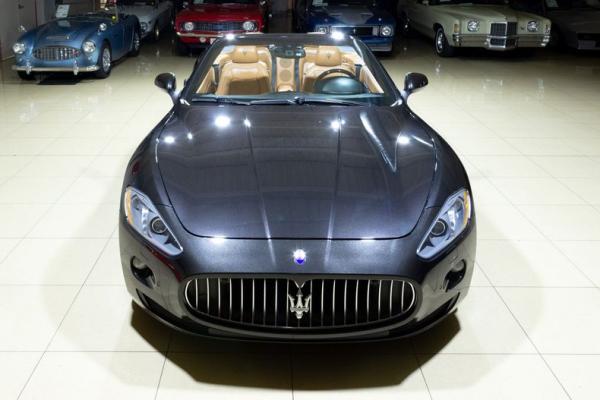 2015 Maserati Gran Turismo 