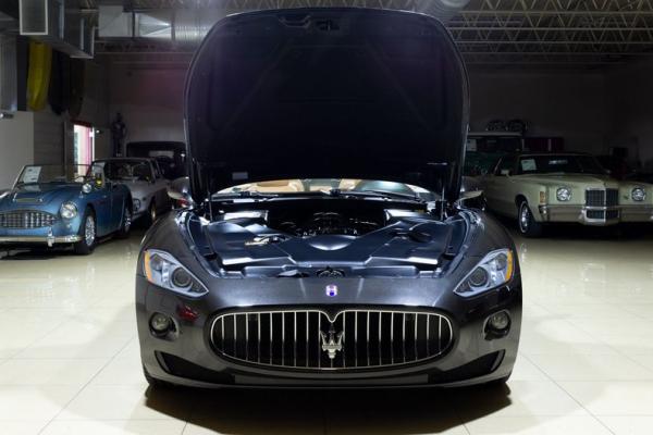 2015 Maserati Gran Turismo 