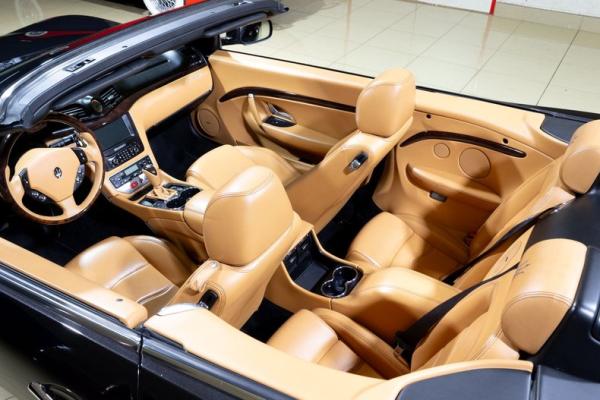 2015 Maserati Gran Turismo 