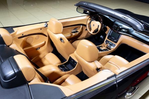 2015 Maserati Gran Turismo 