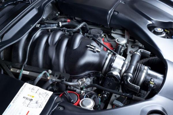 2015 Maserati Gran Turismo 