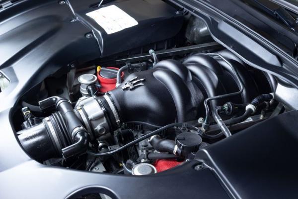 2015 Maserati Gran Turismo 