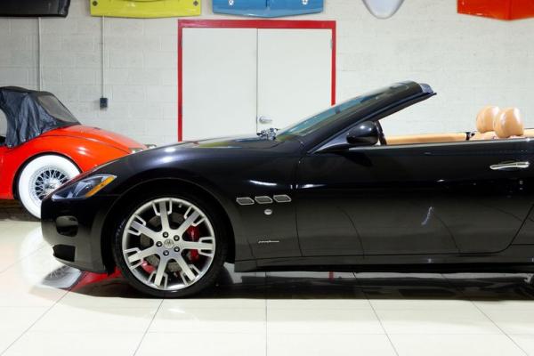 2015 Maserati Gran Turismo 