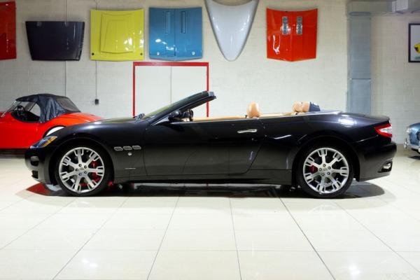 2015 Maserati Gran Turismo 