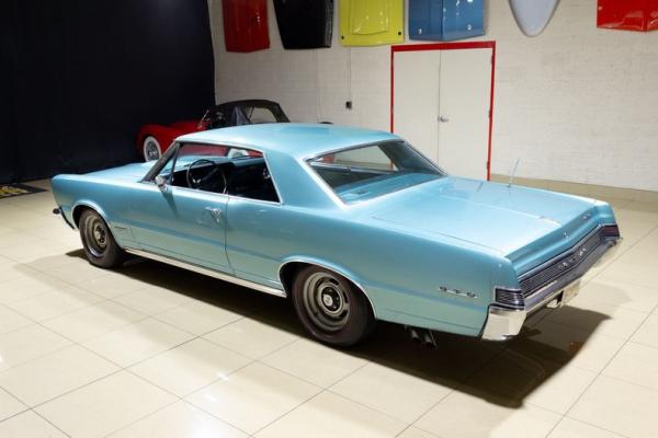1965 Pontiac GTO Tri-Power 