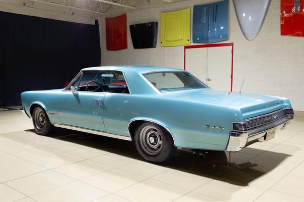 1965 Pontiac GTO Tri-Power 