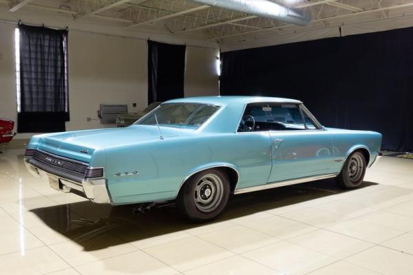 1965 Pontiac GTO Tri-Power 