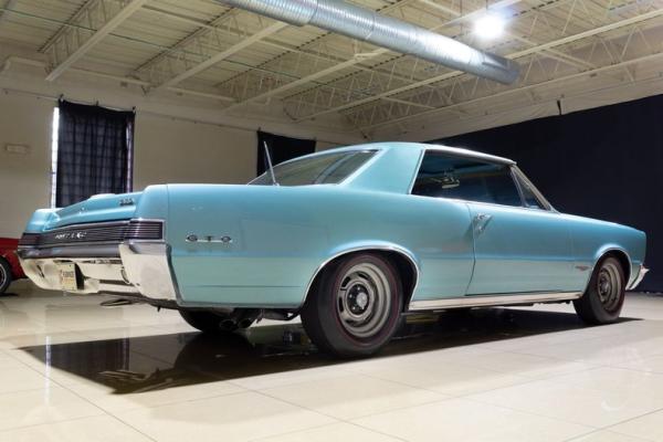 1965 Pontiac GTO Tri-Power 