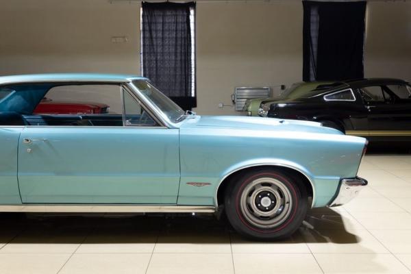 1965 Pontiac GTO Tri-Power 