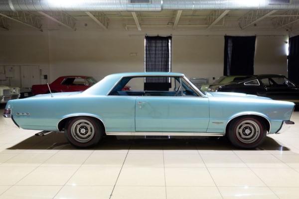 1965 Pontiac GTO Tri-Power 