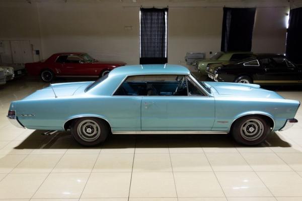 1965 Pontiac GTO Tri-Power 