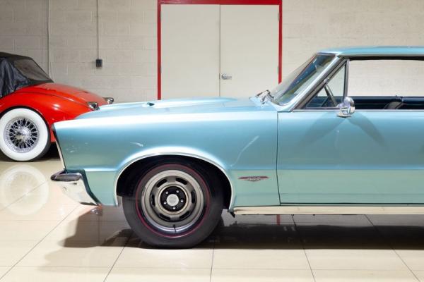 1965 Pontiac GTO Tri-Power 