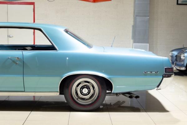 1965 Pontiac GTO Tri-Power 