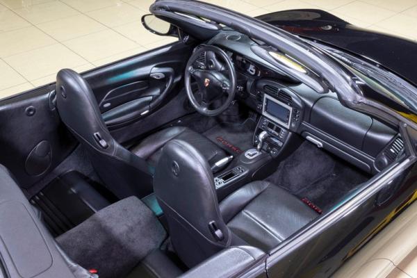2004 Porsche 911 Carerra cabriolet 
