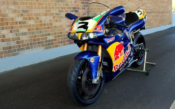 1997 Ducati 916 Red Bull edition