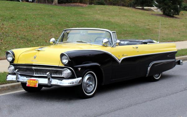 1955 Ford Sunliner 