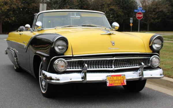 1955 Ford Sunliner 