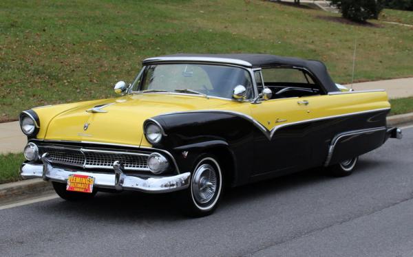 1955 Ford Sunliner 