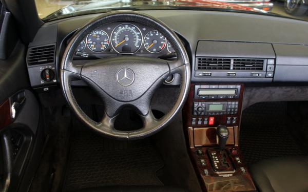 2000 Mercedes-Benz SL500 