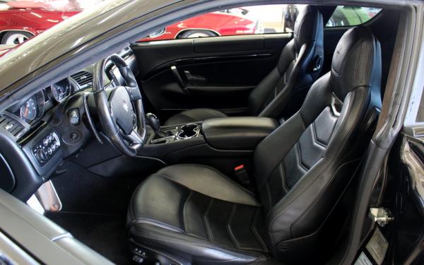 2013 Maserati Gran Turismo 