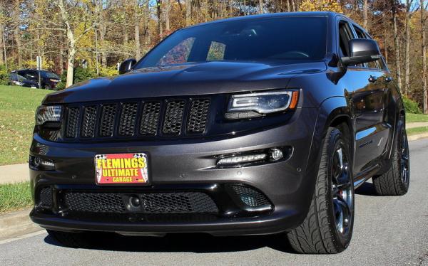 2015 Jeep GRAND CHEROKEE SRT-8.