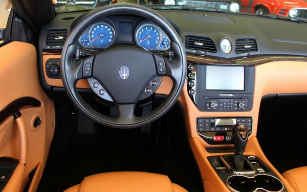 2012 Maserati Gran Turismo Roadster 