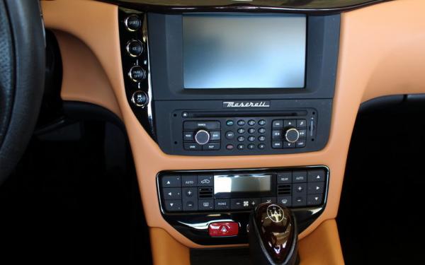 2012 Maserati Gran Turismo Roadster 